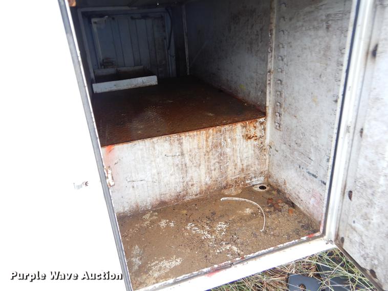 image for item EO9693 2007 Ford F350 Super Duty utility bed pickup truck