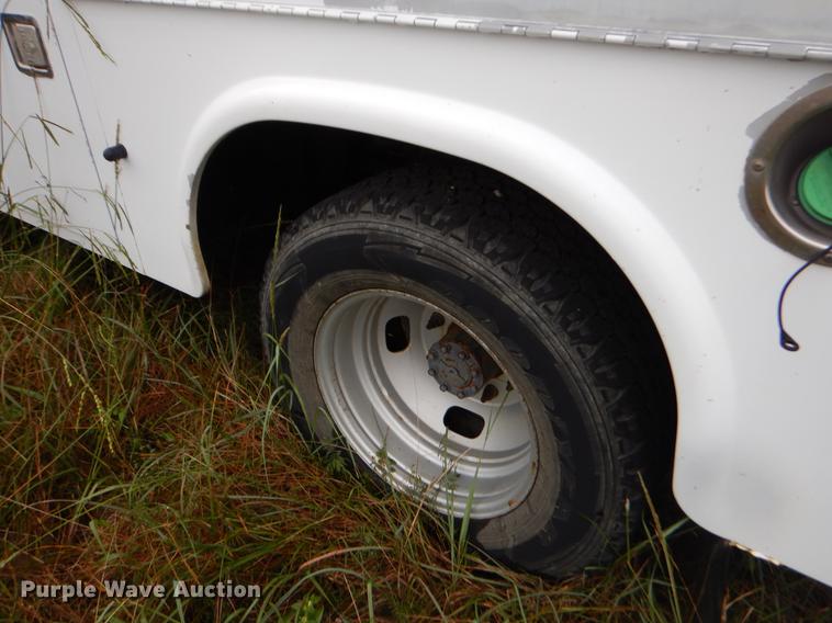 image for item EO9694 2010 Ford F350 Super Duty utility bed pickup truck