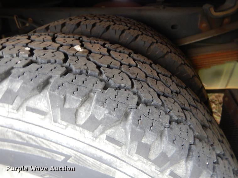 image for item EO9694 2010 Ford F350 Super Duty utility bed pickup truck