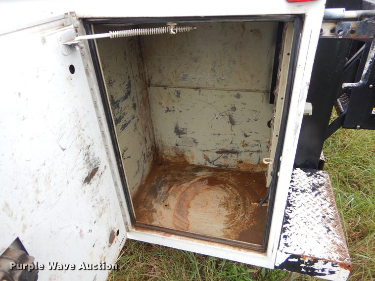 image for item EO9694 2010 Ford F350 Super Duty utility bed pickup truck