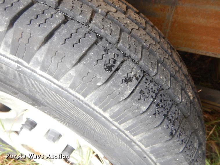 image for item EO9696 2004 Chevrolet Silverado 1500 pickup truck