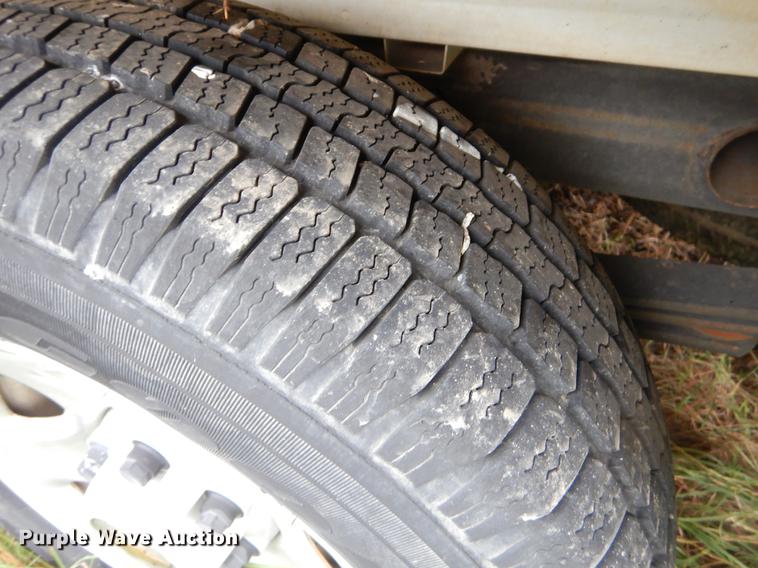 image for item EO9696 2004 Chevrolet Silverado 1500 pickup truck