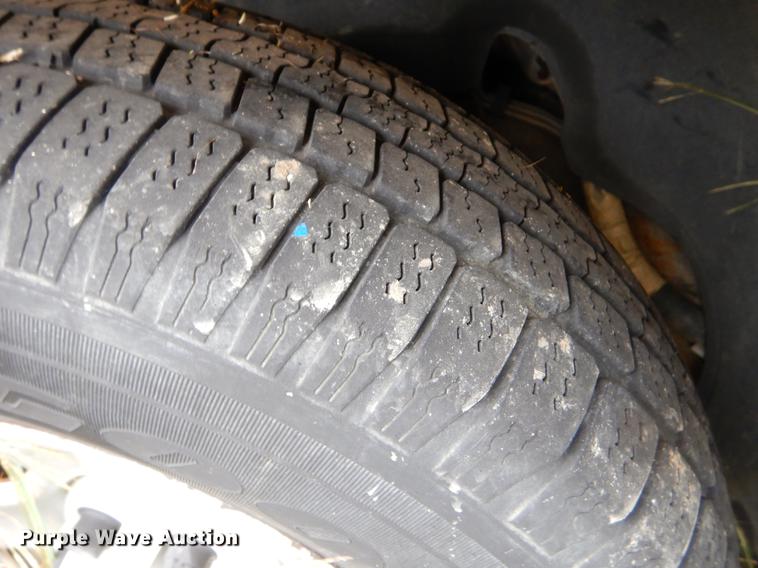 image for item EO9696 2004 Chevrolet Silverado 1500 pickup truck