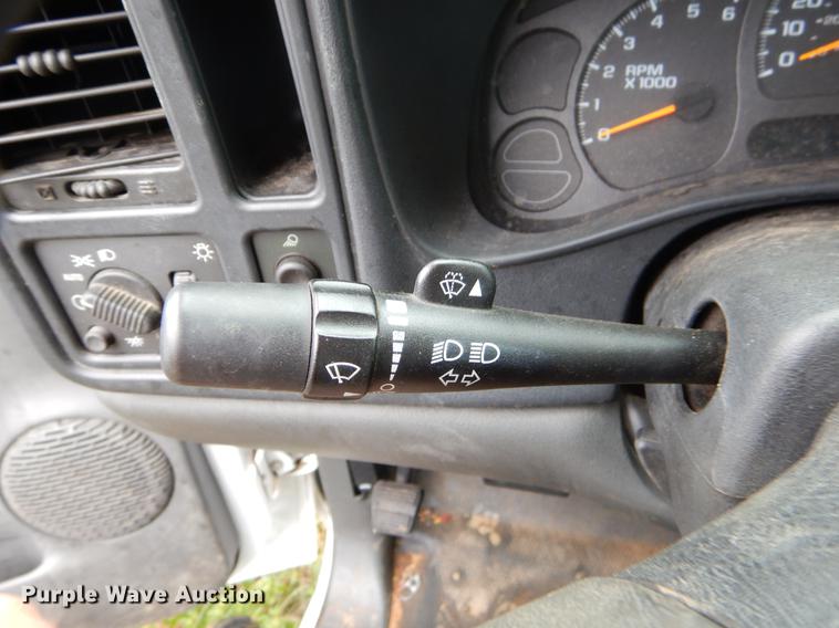 image for item EO9697 2004 Chevrolet Silverado 1500 Ext. Cab pickup truck