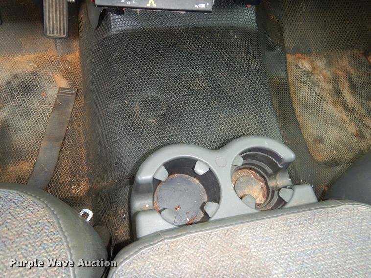 image for item EO9697 2004 Chevrolet Silverado 1500 Ext. Cab pickup truck