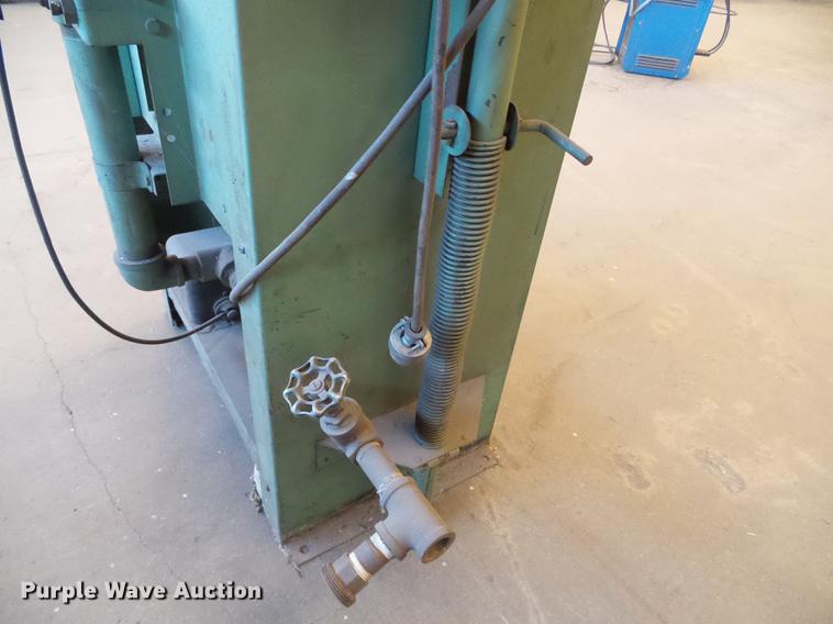 image for item EQ9005 Johnson 122B gas forge