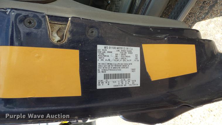 image for item ET9406 2003 Ford Explorer Sport Trac XLT SUV