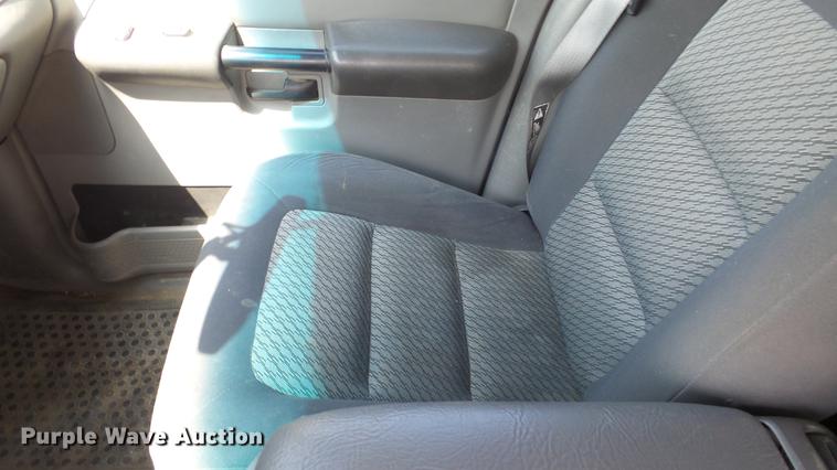 image for item ET9406 2003 Ford Explorer Sport Trac XLT SUV