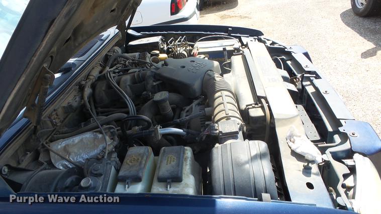 image for item ET9406 2003 Ford Explorer Sport Trac XLT SUV