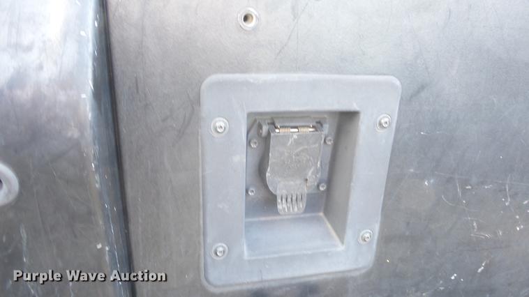 image for item ET9406 2003 Ford Explorer Sport Trac XLT SUV