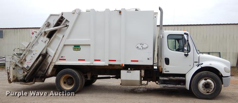 image for item EW9536 2007 Freightliner Business Class M2 refuse truck