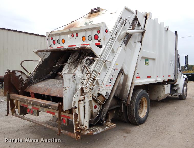 image for item EW9536 2007 Freightliner Business Class M2 refuse truck