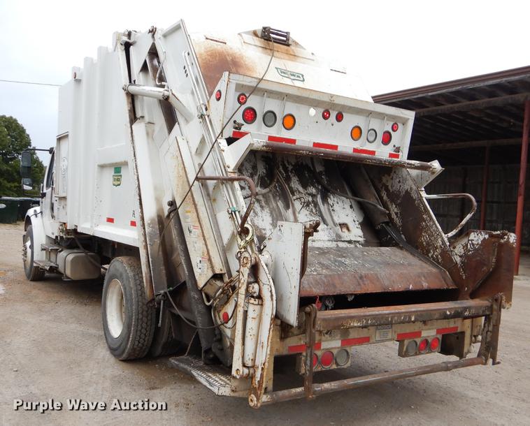 image for item EW9536 2007 Freightliner Business Class M2 refuse truck