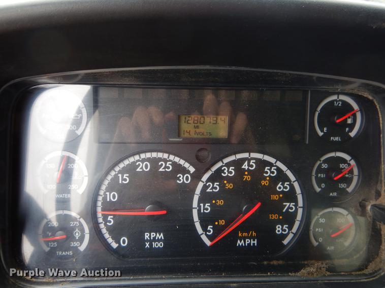 image for item EW9536 2007 Freightliner Business Class M2 refuse truck