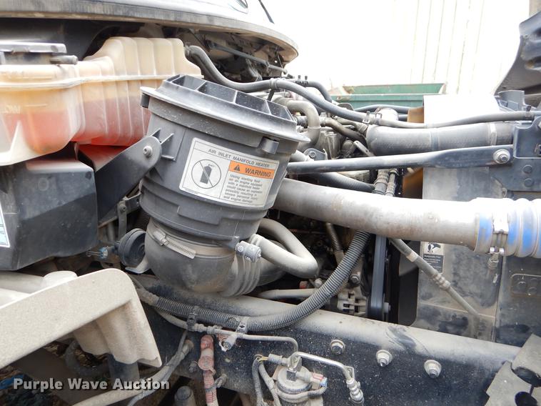 image for item EW9536 2007 Freightliner Business Class M2 refuse truck