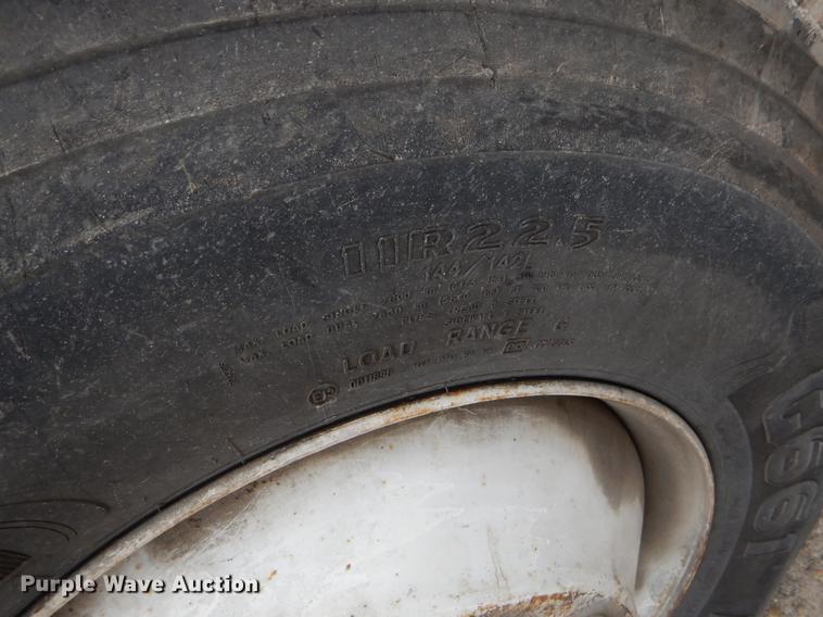 image for item EW9536 2007 Freightliner Business Class M2 refuse truck