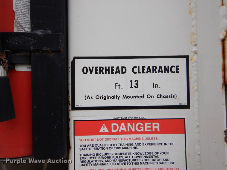 image for item EW9536 2007 Freightliner Business Class M2 refuse truck