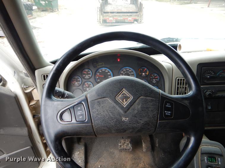 image for item EW9537 2012 International WorkStar 7300 refuse truck