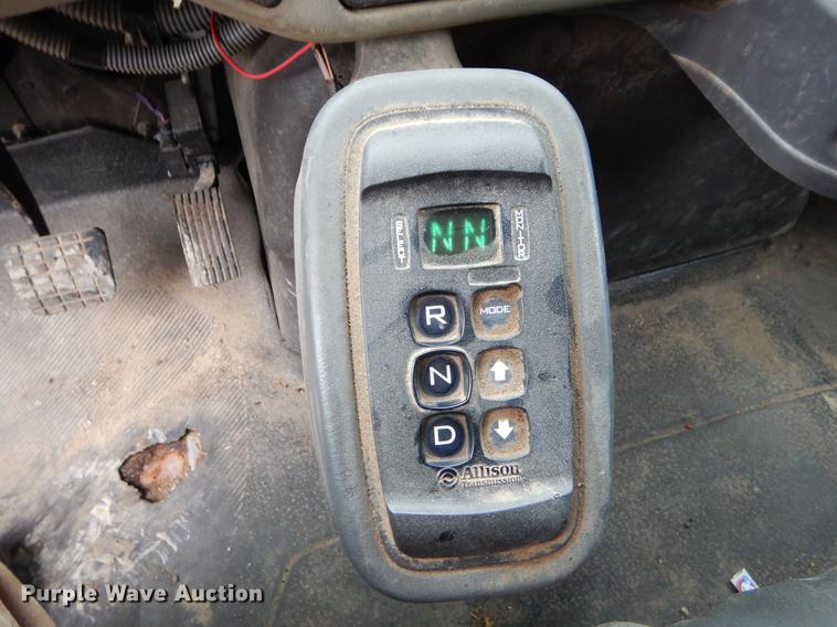 image for item EW9537 2012 International WorkStar 7300 refuse truck