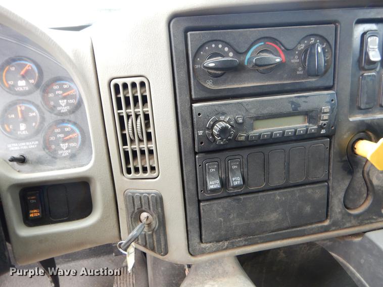 image for item EW9537 2012 International WorkStar 7300 refuse truck