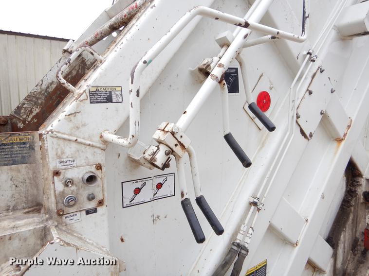 image for item EW9537 2012 International WorkStar 7300 refuse truck