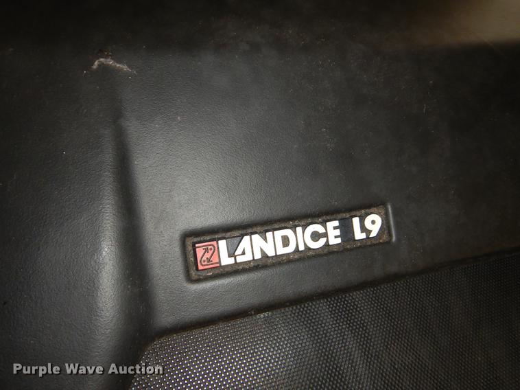 image for item EW9547 (4) Landice treadmills