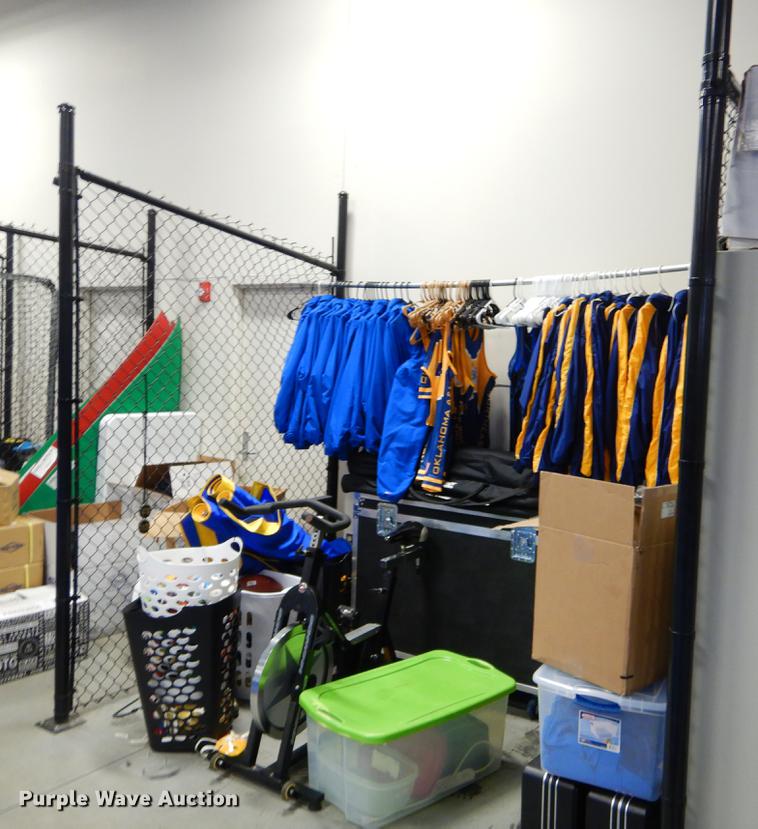 image for item EW9548 Locker cages