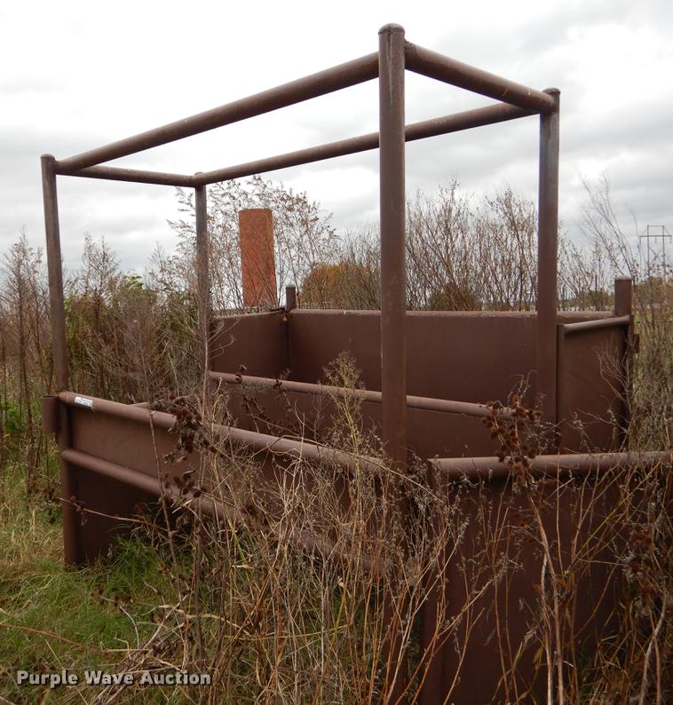 image for item EW9552 Two bay steel chute