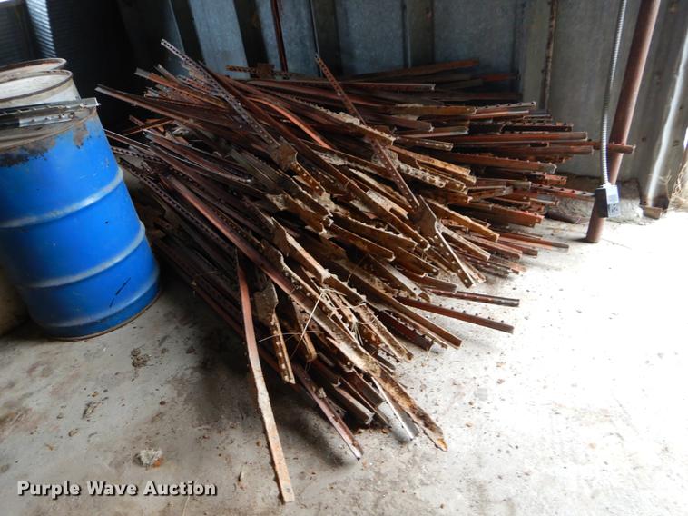 image for item EW9553 Scrap pipe and fence posts