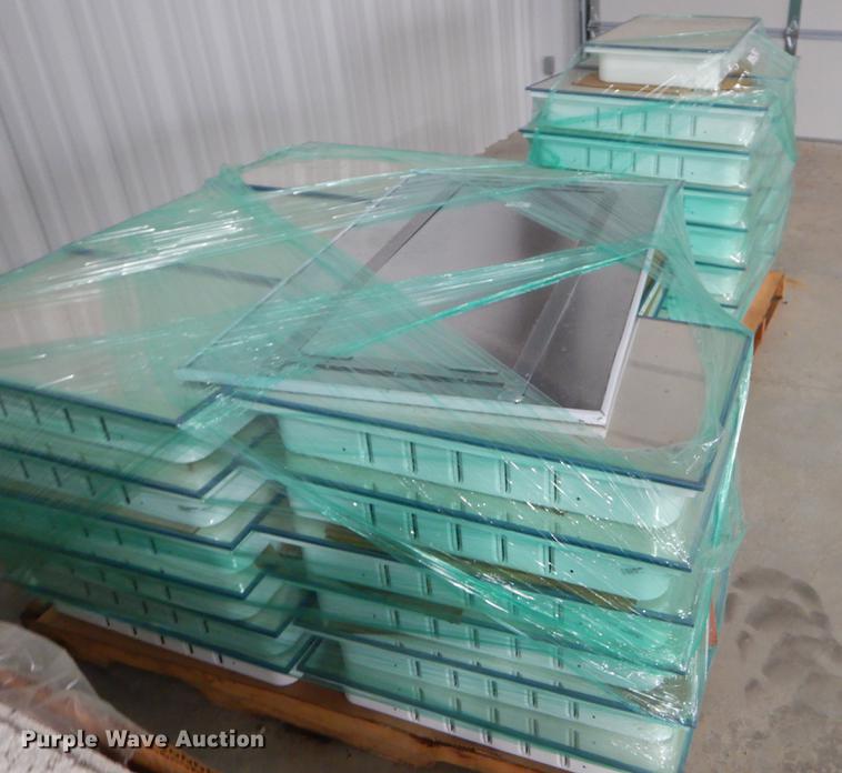 image for item EW9557 Approximately 40 medicine cabinets