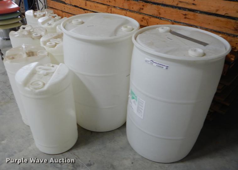 image for item EW9558 (10) poly tanks