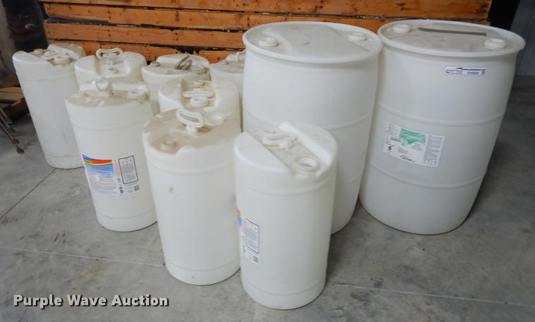 image for item EW9558 (10) poly tanks