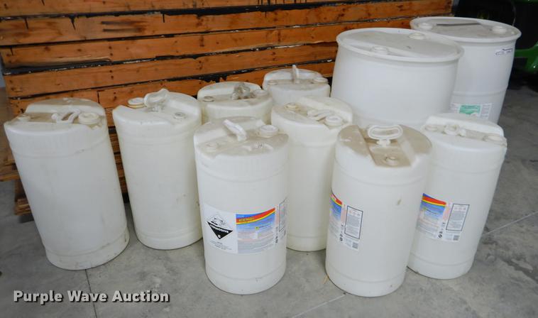 image for item EW9558 (10) poly tanks