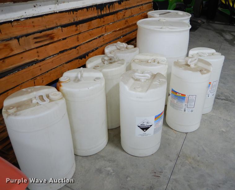 image for item EW9558 (10) poly tanks