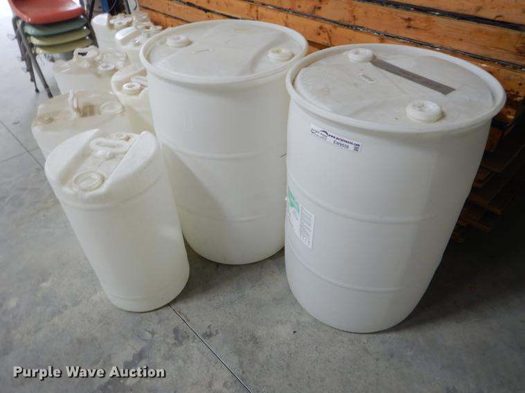 image for item EW9558 (10) poly tanks