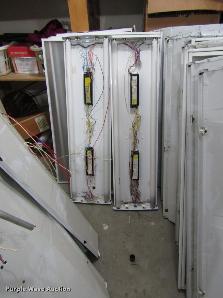 image for item FJ9541 (31) lights