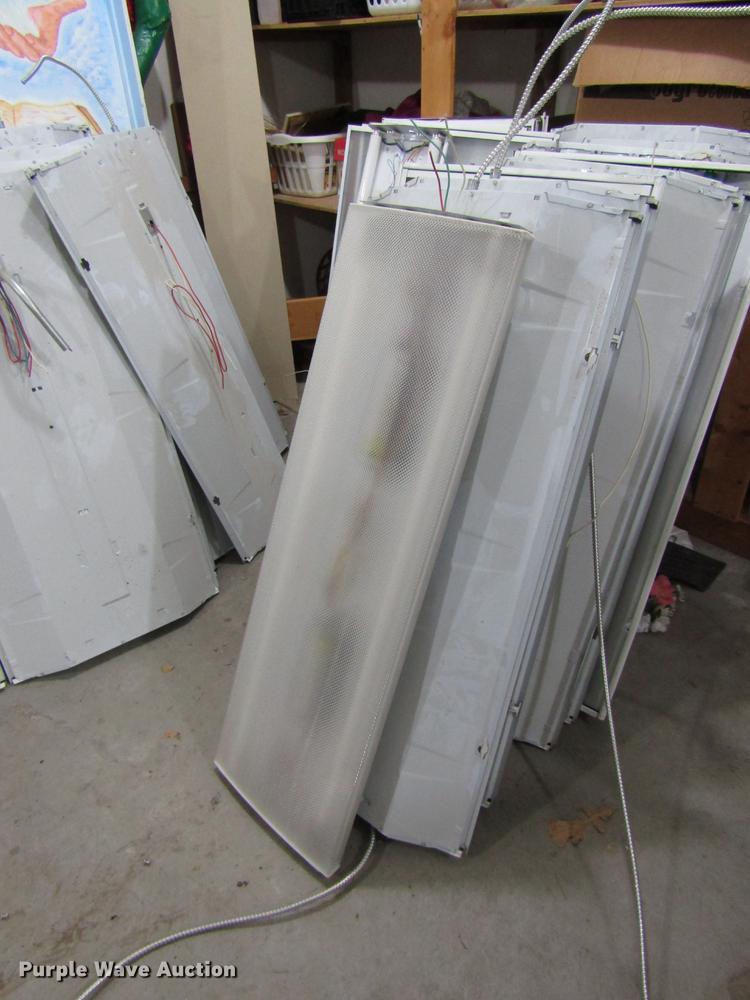 image for item FJ9541 (31) lights