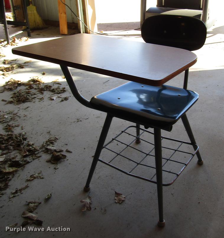 image for item FJ9542 (27) school desks