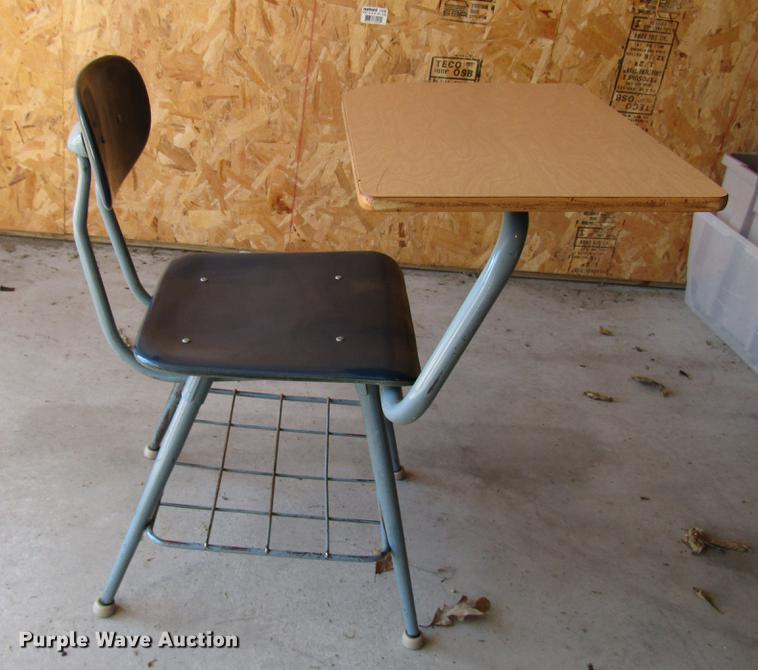 image for item FJ9542 (27) school desks