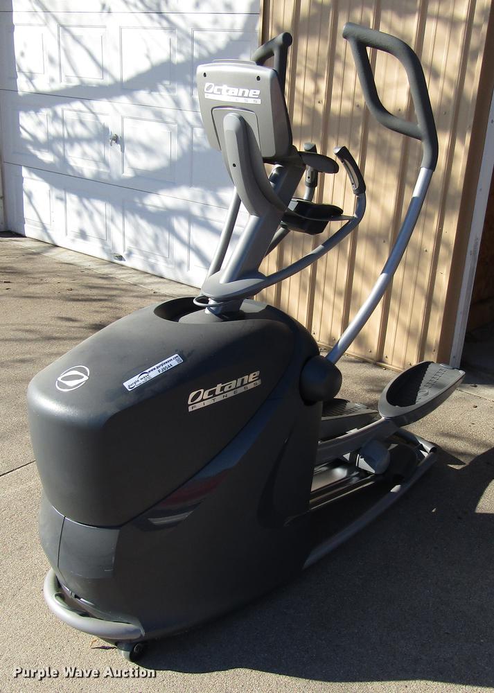 image for item FJ9544 Octane Fitness elliptical