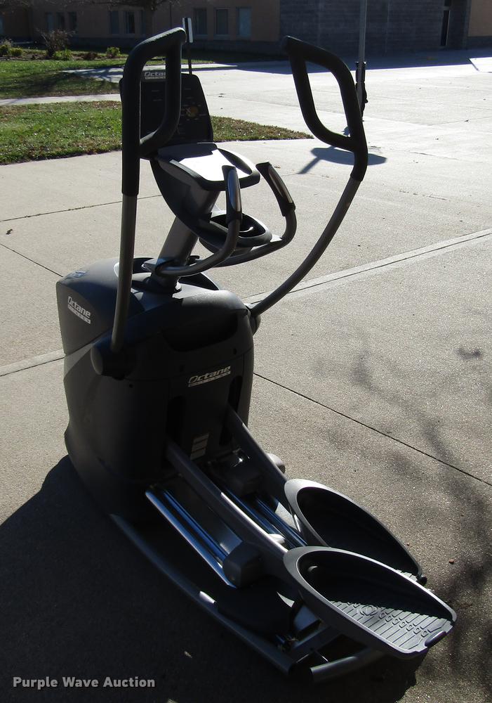 image for item FJ9544 Octane Fitness elliptical