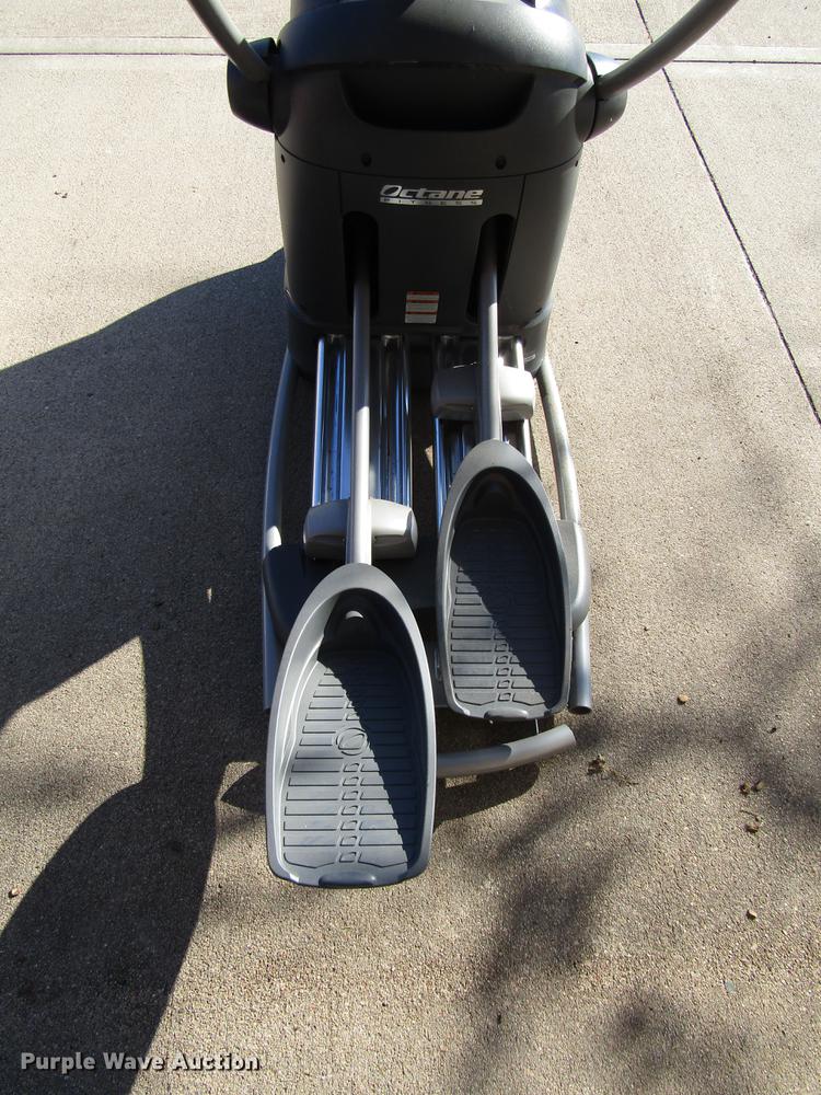 image for item FJ9544 Octane Fitness elliptical