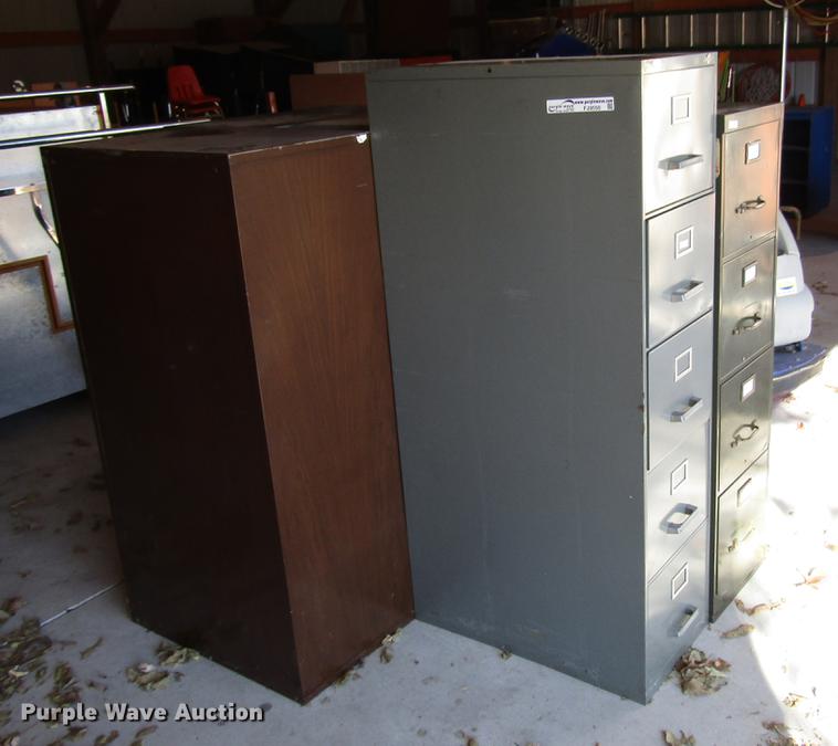 image for item FJ9550 (5) file cabinets