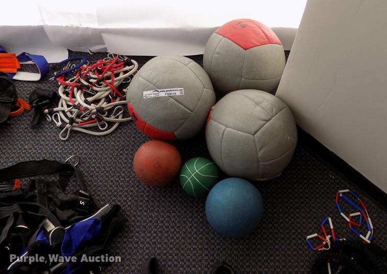 image for item FQ9059 Weight lifting accessories