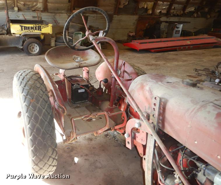 image for item FS9314 1958 International Cub Lo-Boy tractor