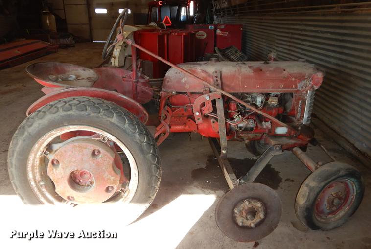 image for item FS9314 1958 International Cub Lo-Boy tractor