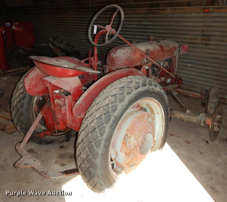 image for item FS9314 1958 International Cub Lo-Boy tractor