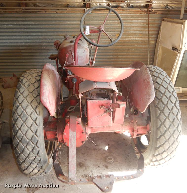 image for item FS9314 1958 International Cub Lo-Boy tractor