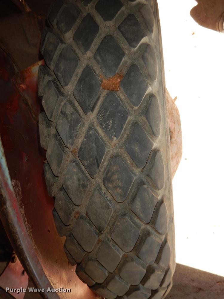 image for item FS9314 1958 International Cub Lo-Boy tractor