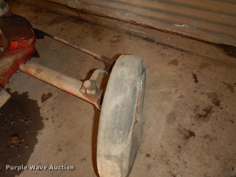 image for item FS9314 1958 International Cub Lo-Boy tractor